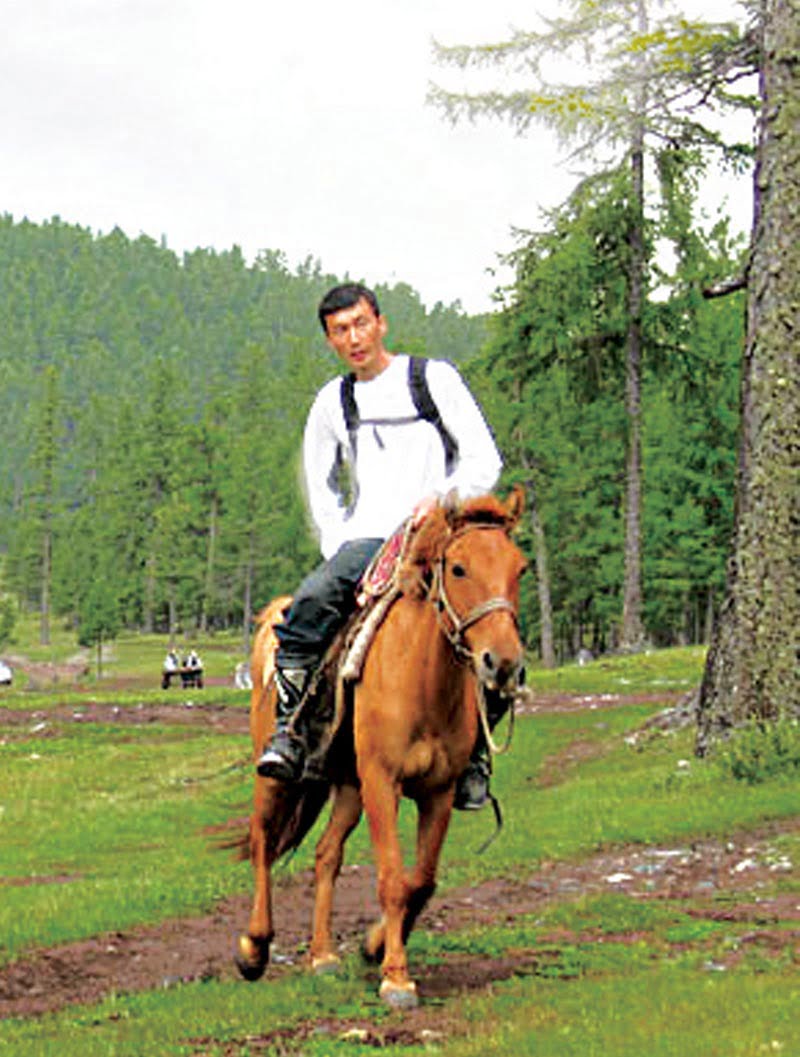 Ochir-Erdene Demberel, Gründer von Deine Mongolei